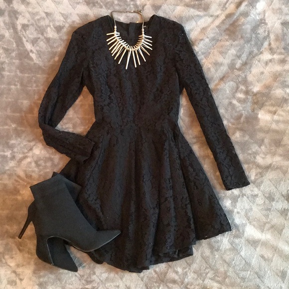 H&M Dresses & Skirts - Black Lace Exposed Zipper Back Skater Dress